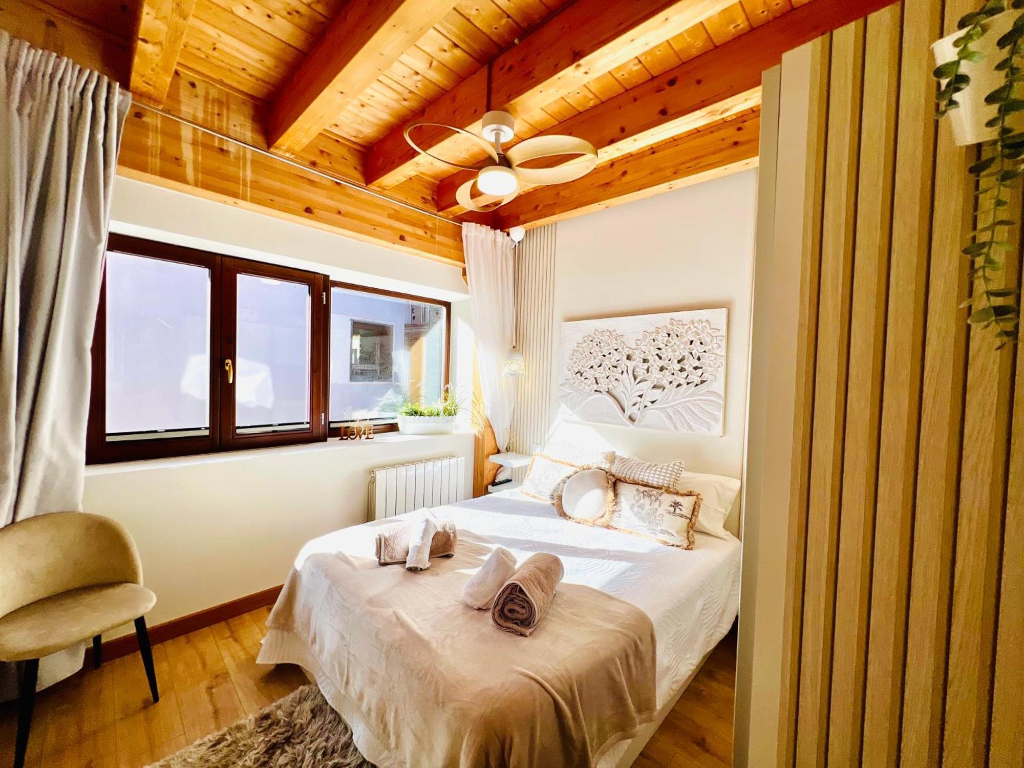 El Capricho De Claudia_ Apartamentos Burgos Catedral מראה חיצוני תמונה