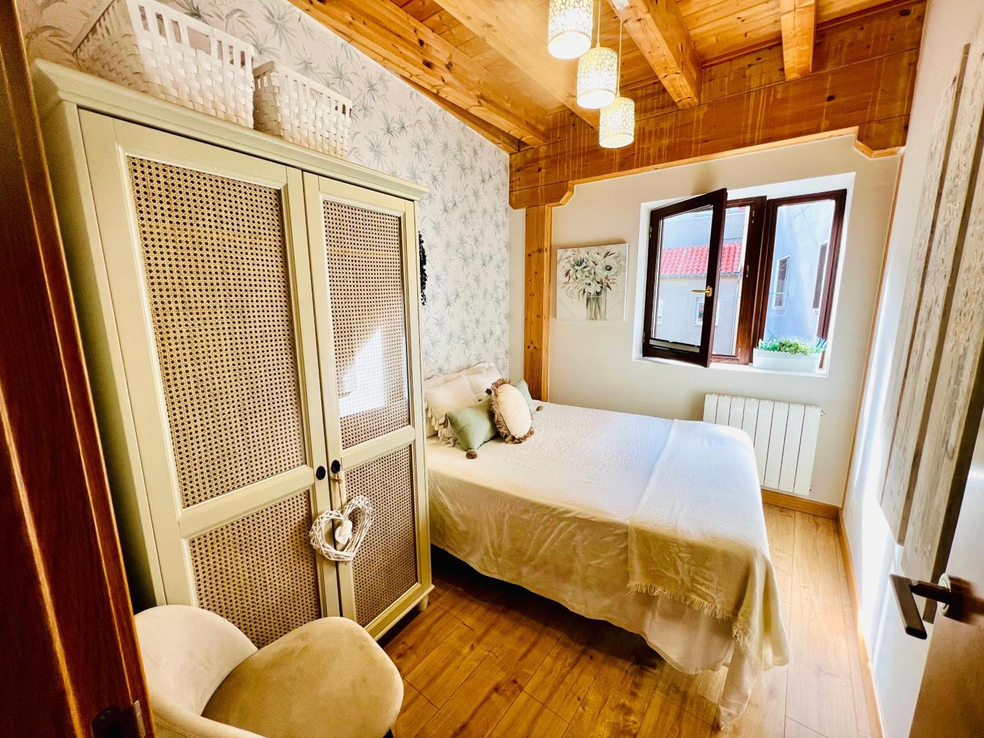 El Capricho De Claudia_ Apartamentos Burgos Catedral מראה חיצוני תמונה